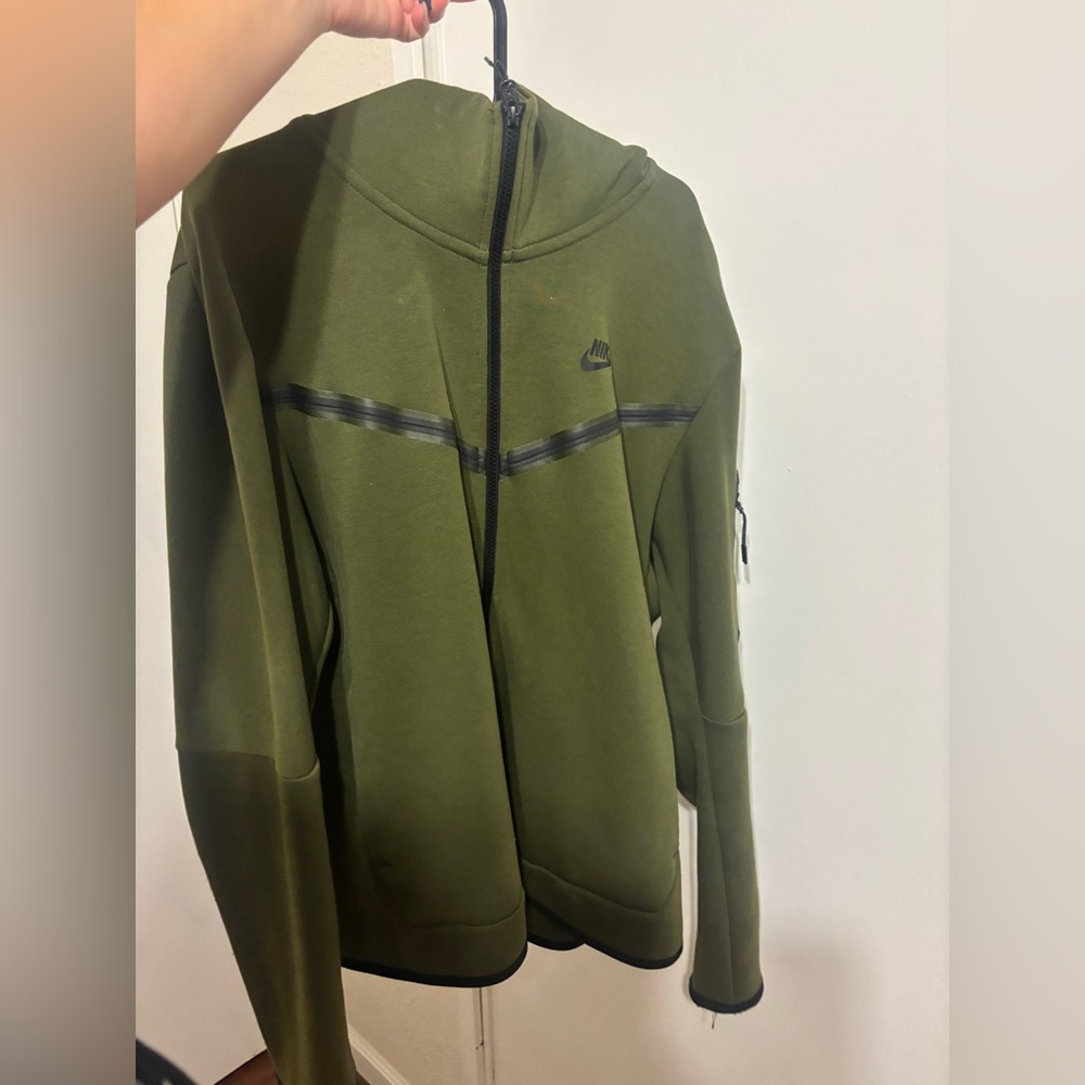 Green Nike Tech